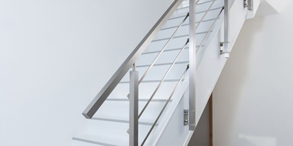 Rampe escalier, escalier avec rampe : ce qu'il faut savoir et comment  choisir - Côté Maison